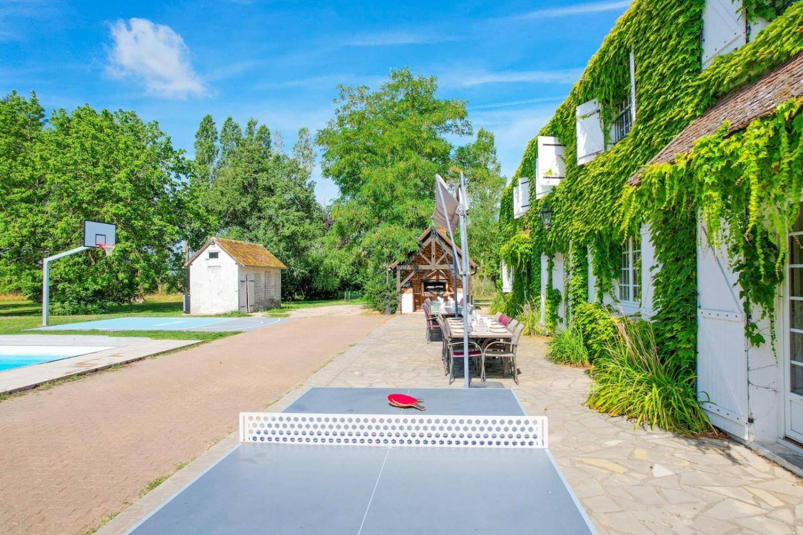 Crazy Villa Etisseaux 45 - Heated Pool - Volley Court - 1H30 Paris - 45P Saint-Maurice-sur-Aveyron Exterior photo